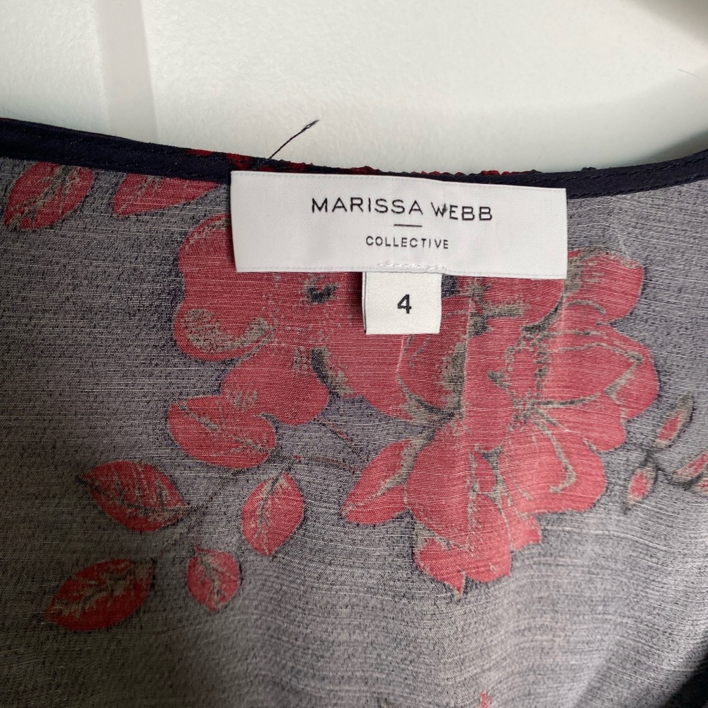FINAL SALE Marissa Webb Floral Deep V Neck Long Sleeve Button Crop Blouse Size 4 - Picture 2 of 7